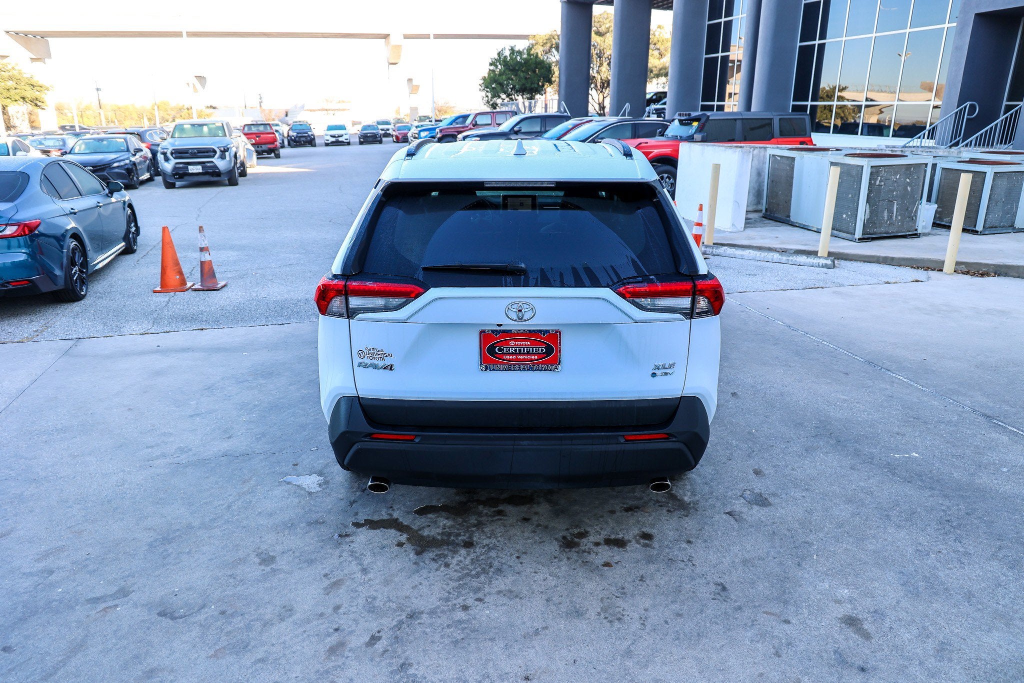 2025 Toyota RAV4 HYBRID Hybrid XLE