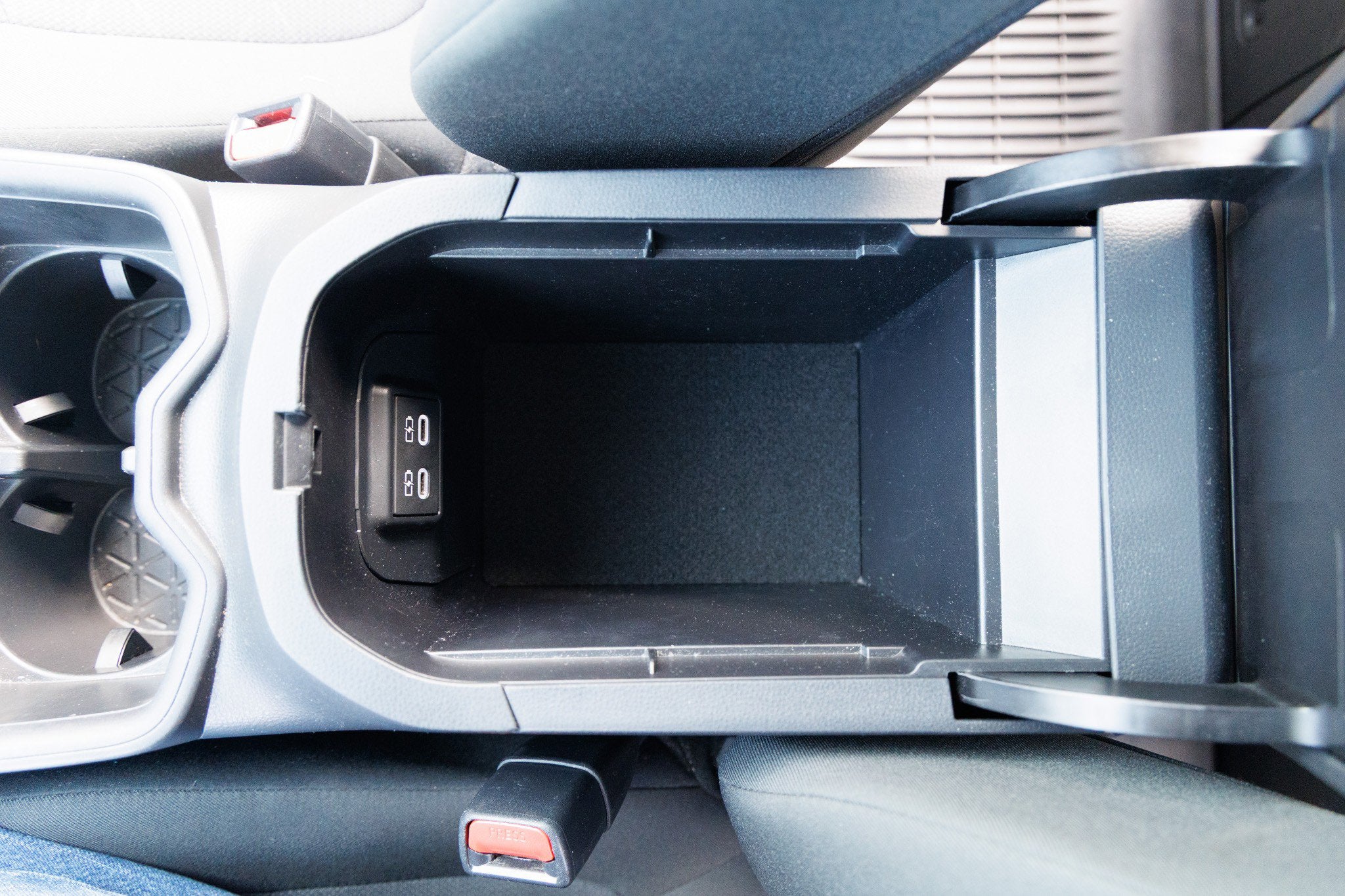 2025 Toyota RAV4 HYBRID Hybrid XLE