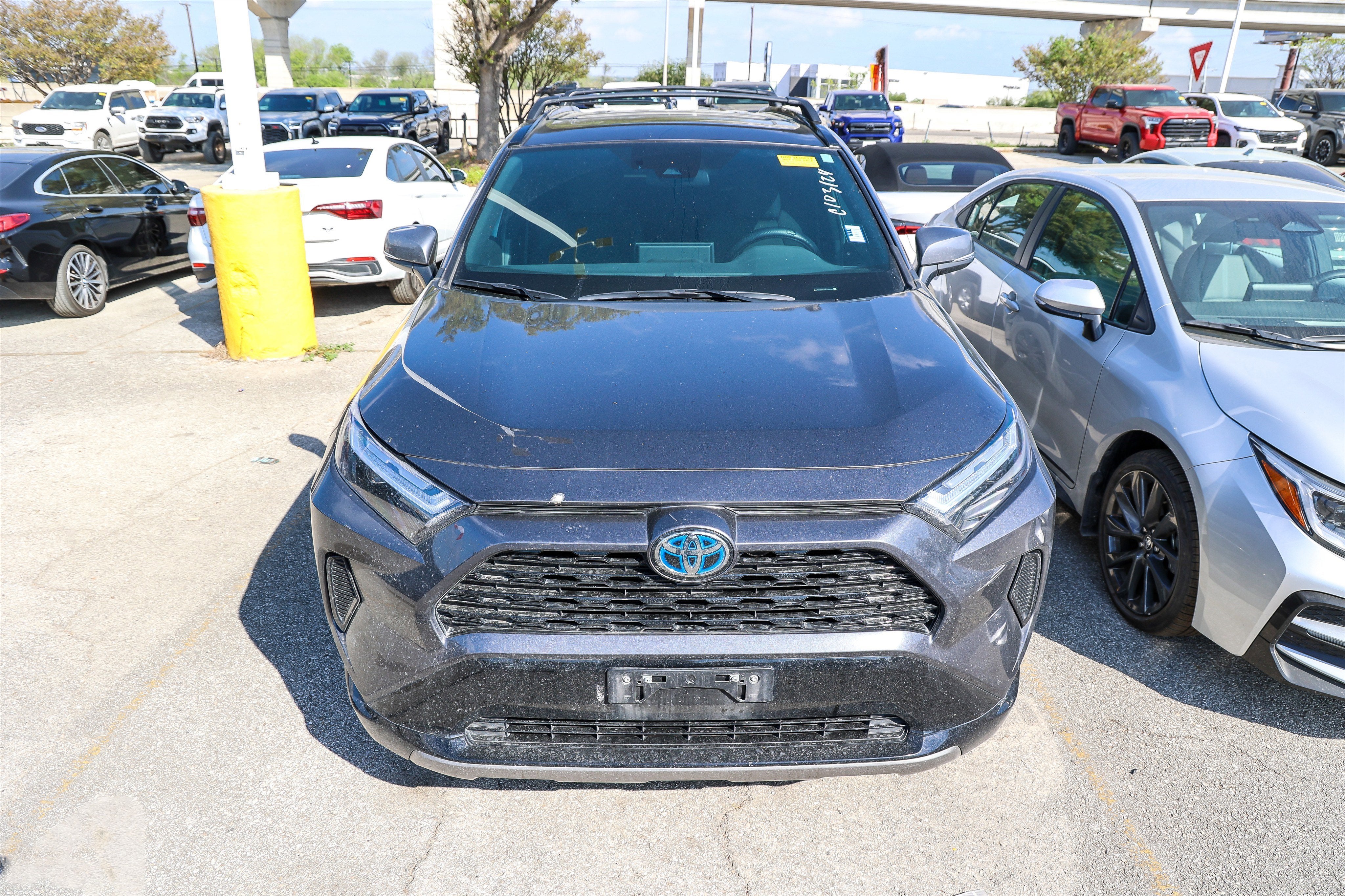 2024 Toyota RAV4 HYBRID Hybrid SE