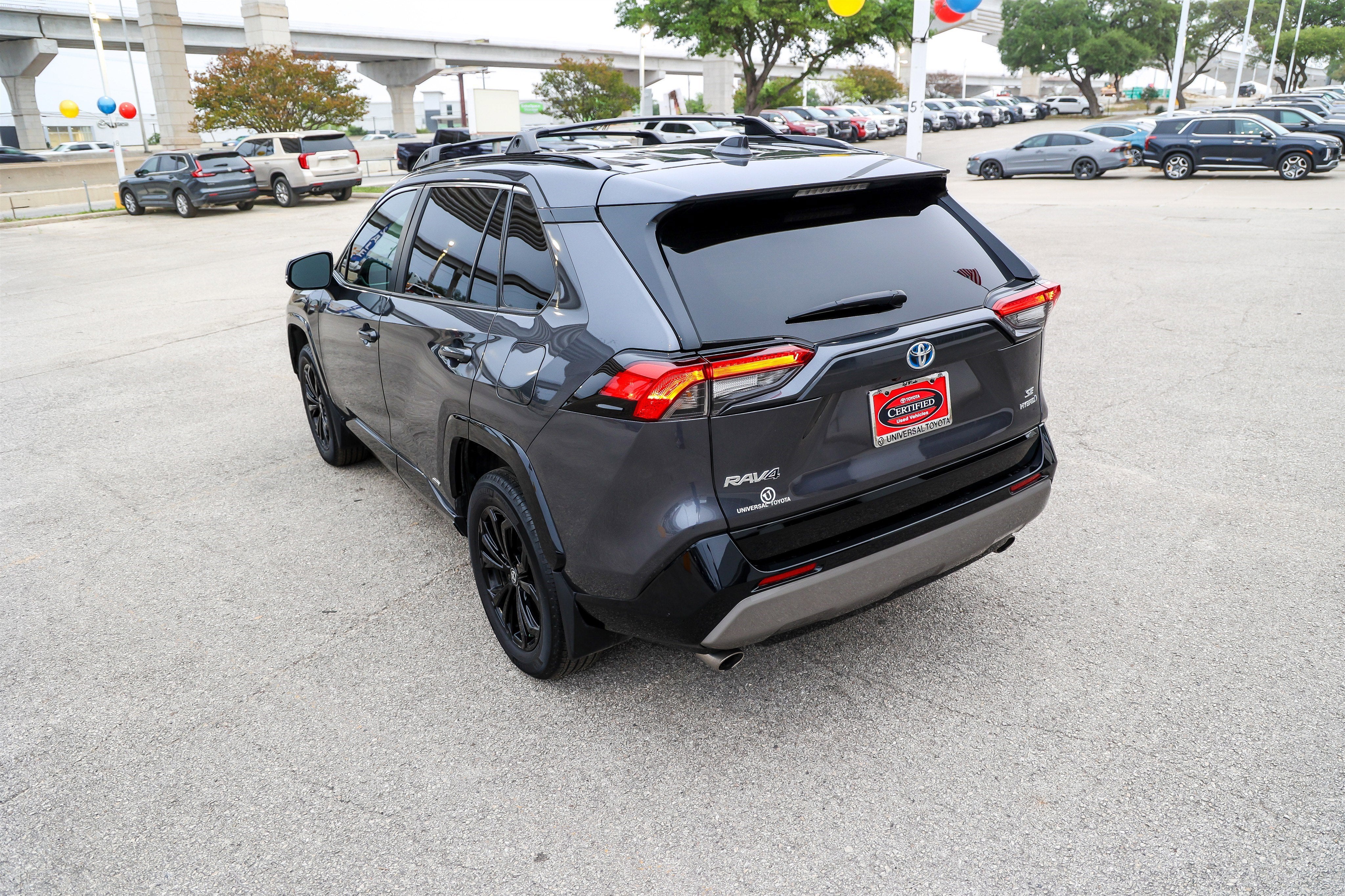 2024 Toyota RAV4 HYBRID Hybrid SE