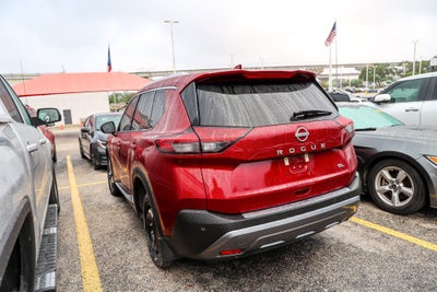 2022 Nissan Rogue SL