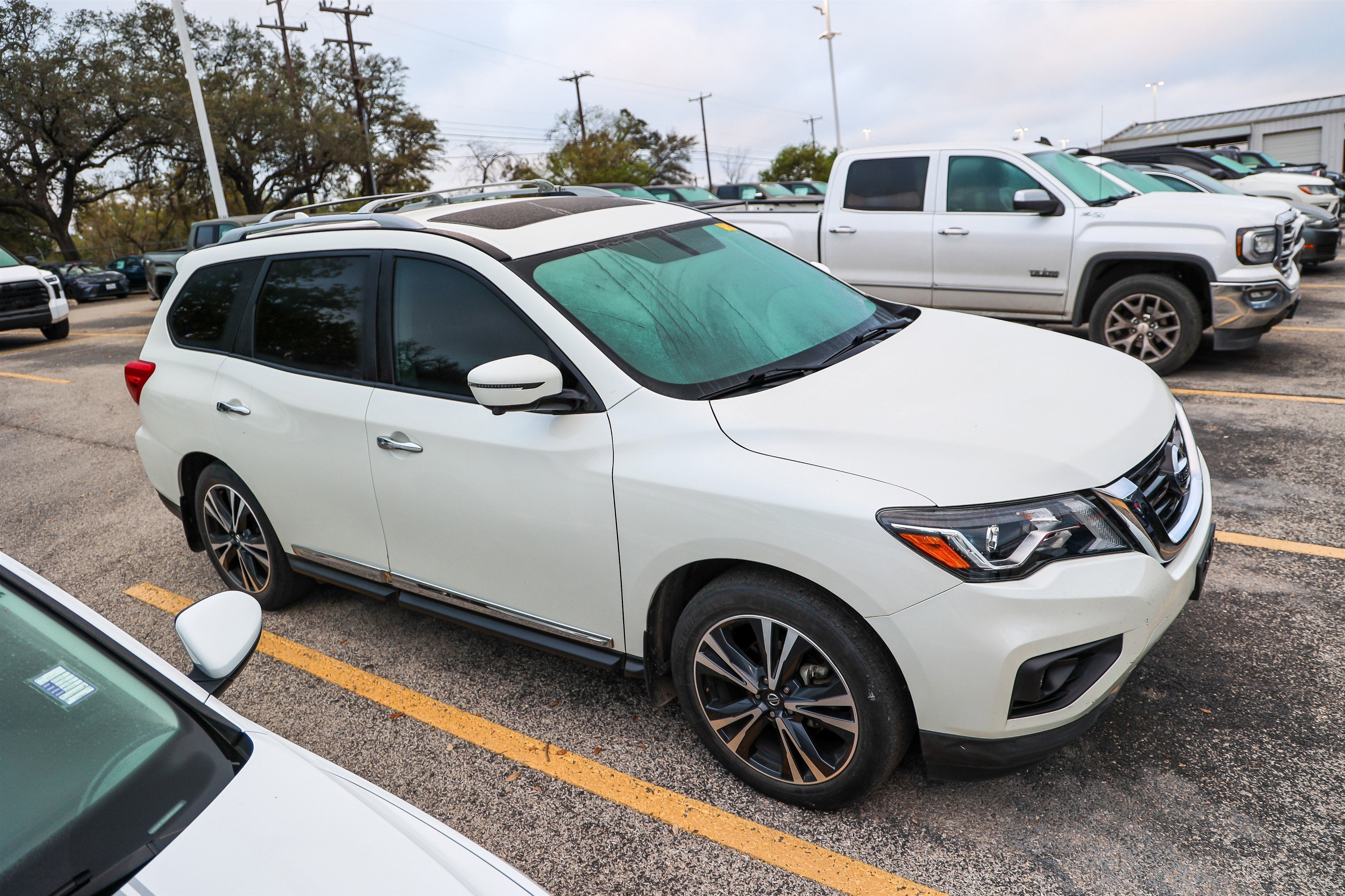 2020 Nissan Pathfinder Platinum