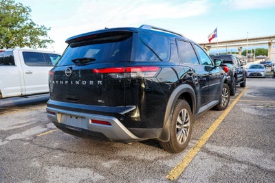 2024 Nissan Pathfinder SL