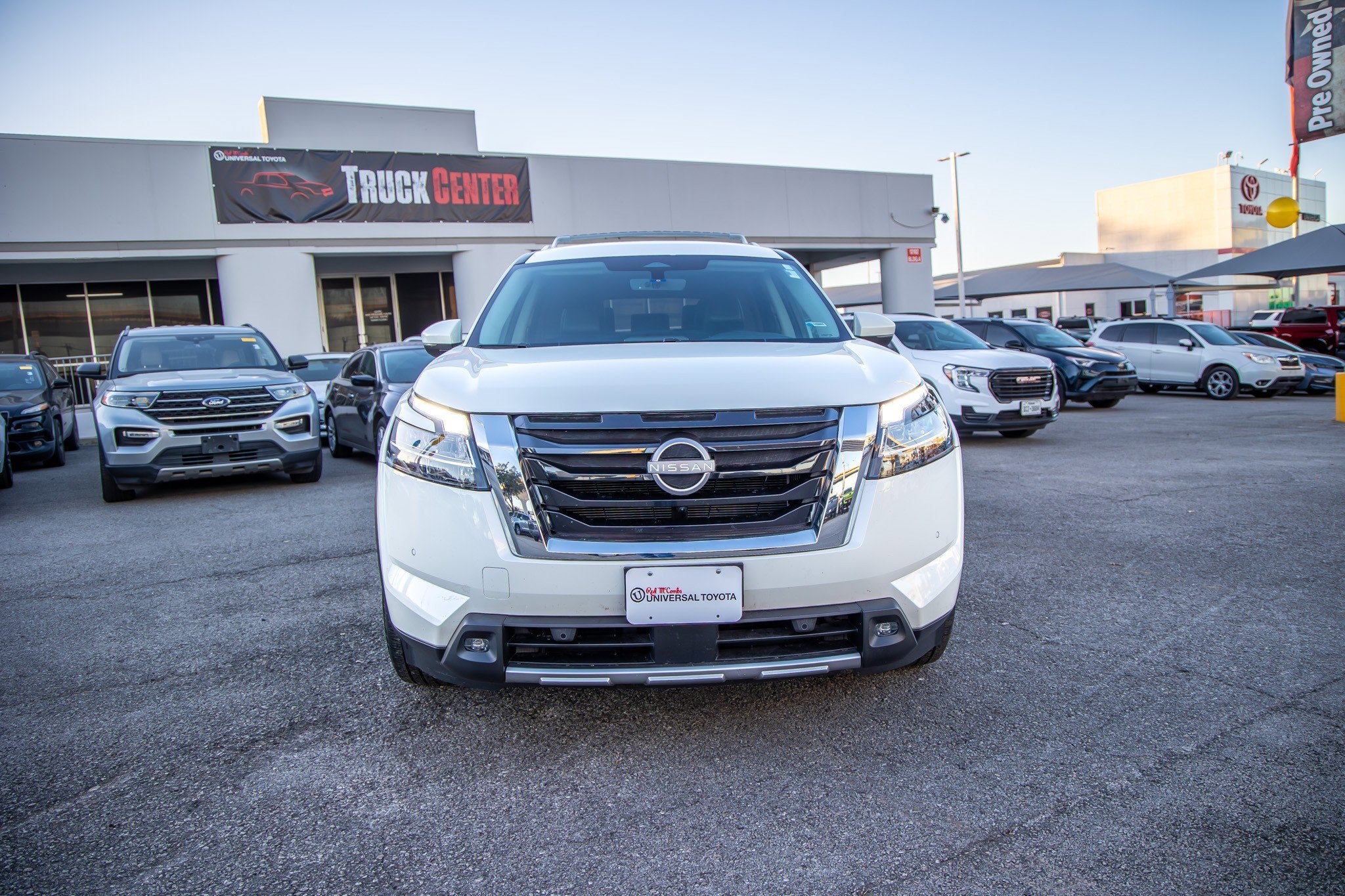 2023 Nissan Pathfinder SL