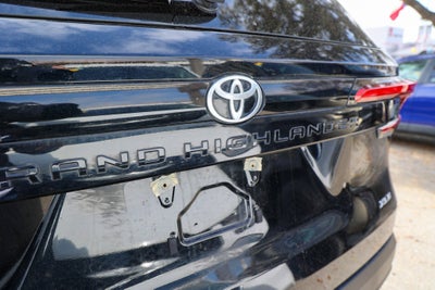2024 Toyota GRAND HIGHLANDER XLE