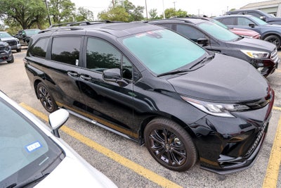 2025 Toyota Sienna XSE