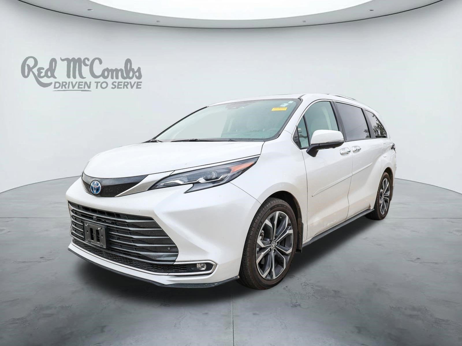 2025 Toyota Sienna Platinum