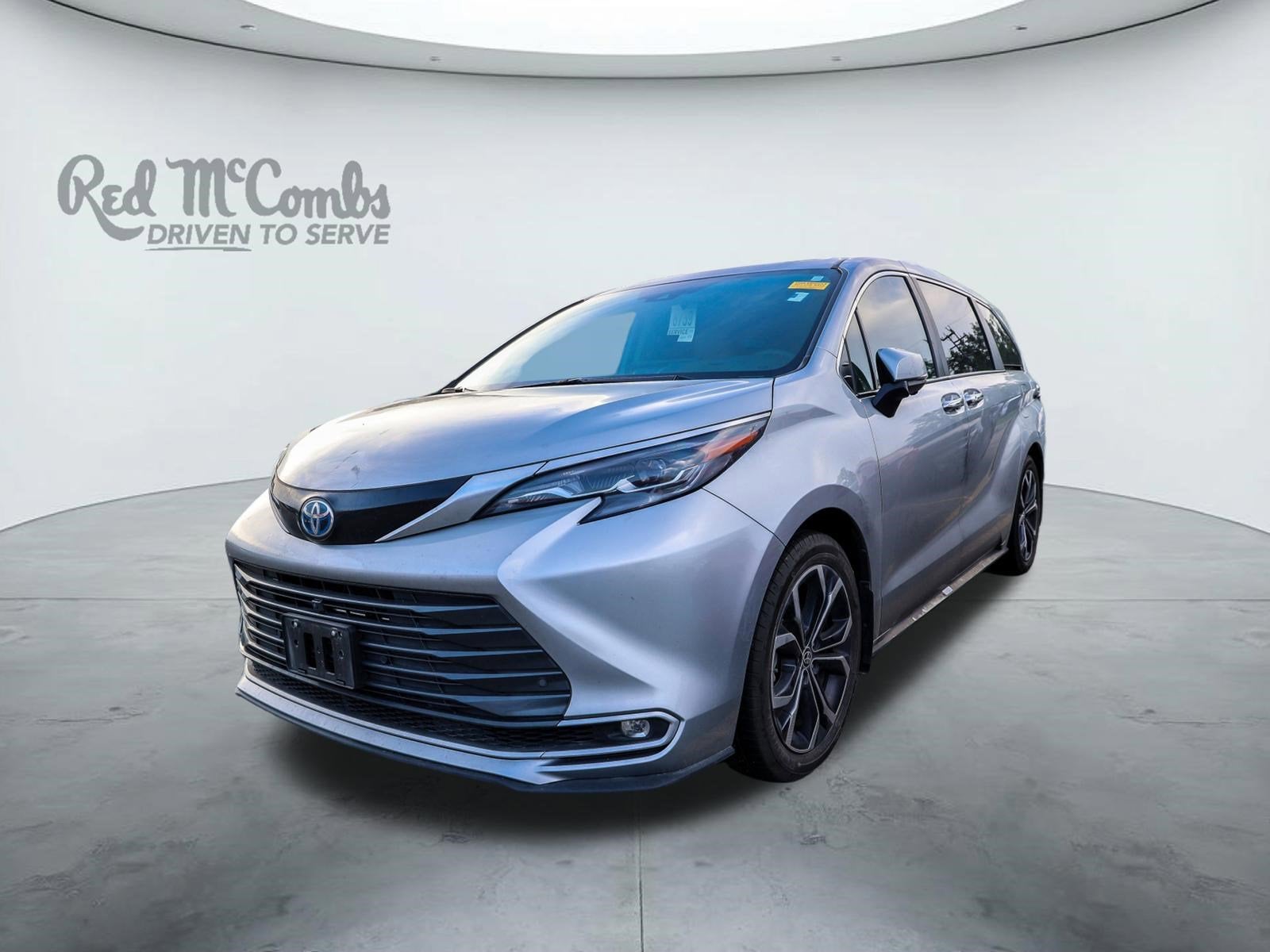 2025 Toyota Sienna Platinum