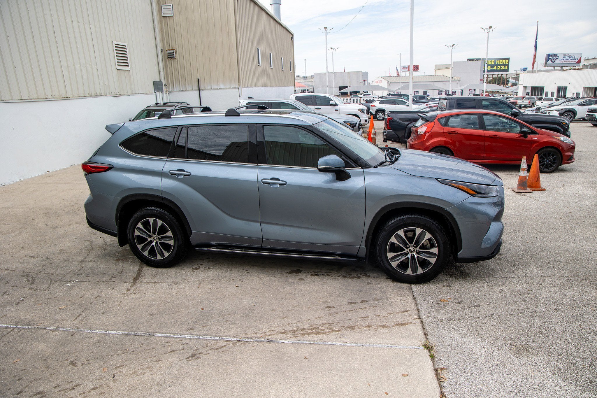 2021 Toyota HIGHLANDER XLE