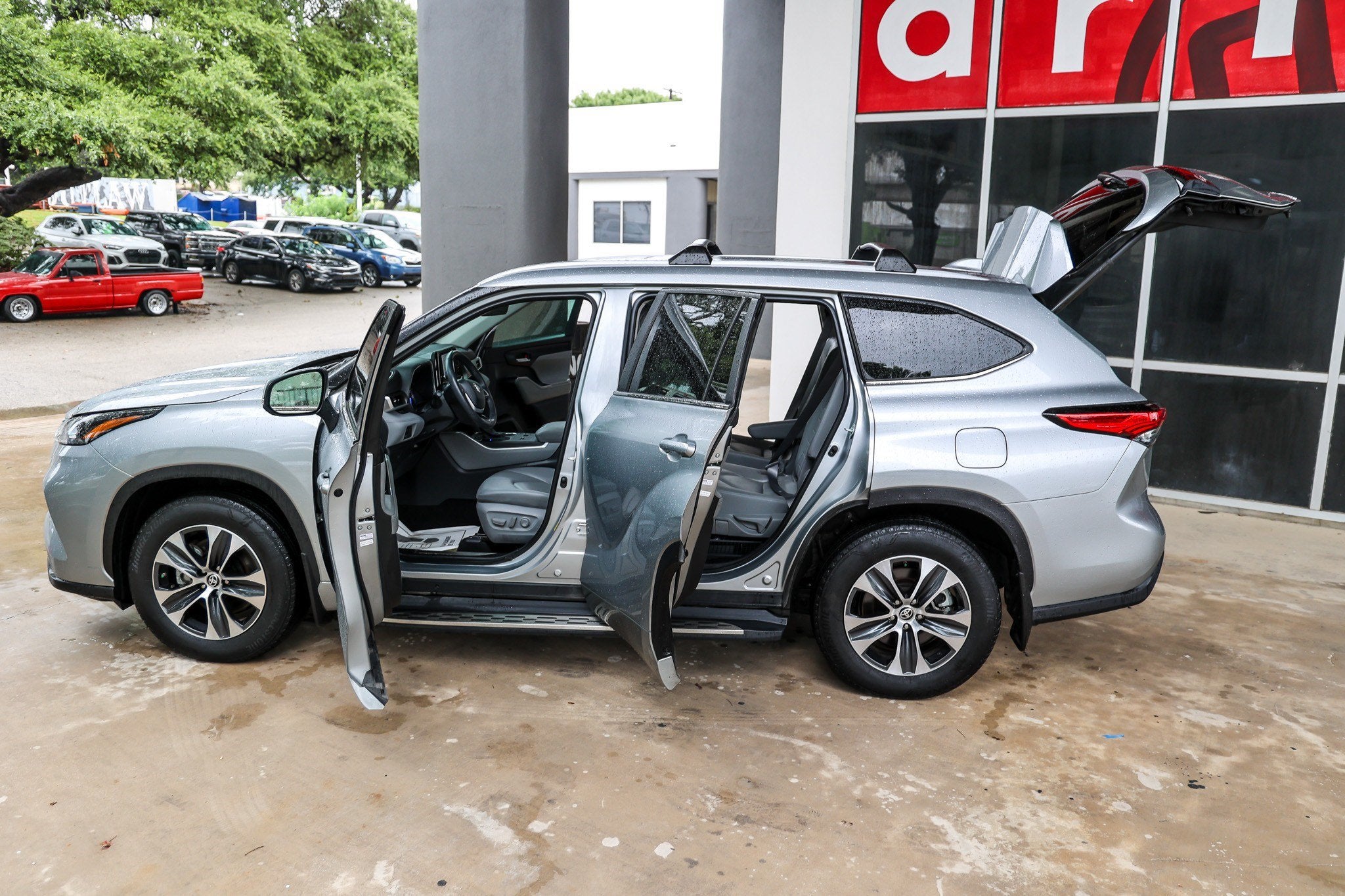 2023 Toyota Highlander Hybrid XLE