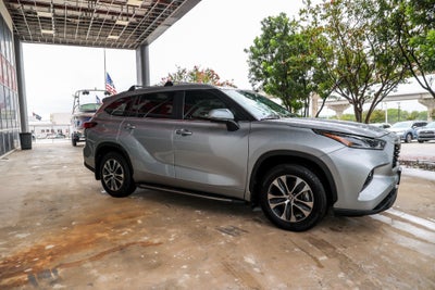 2023 Toyota Highlander Hybrid XLE