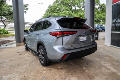 2023 Toyota Highlander Hybrid XLE