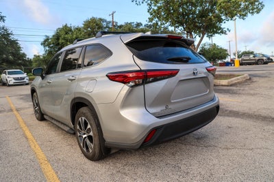 2023 Toyota Highlander Hybrid XLE