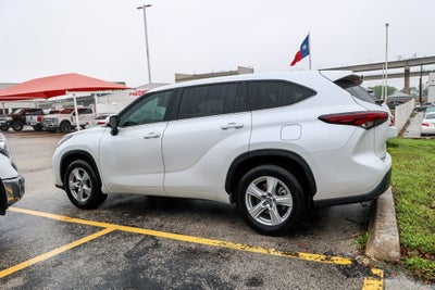 2024 Toyota HIGHLANDER LE