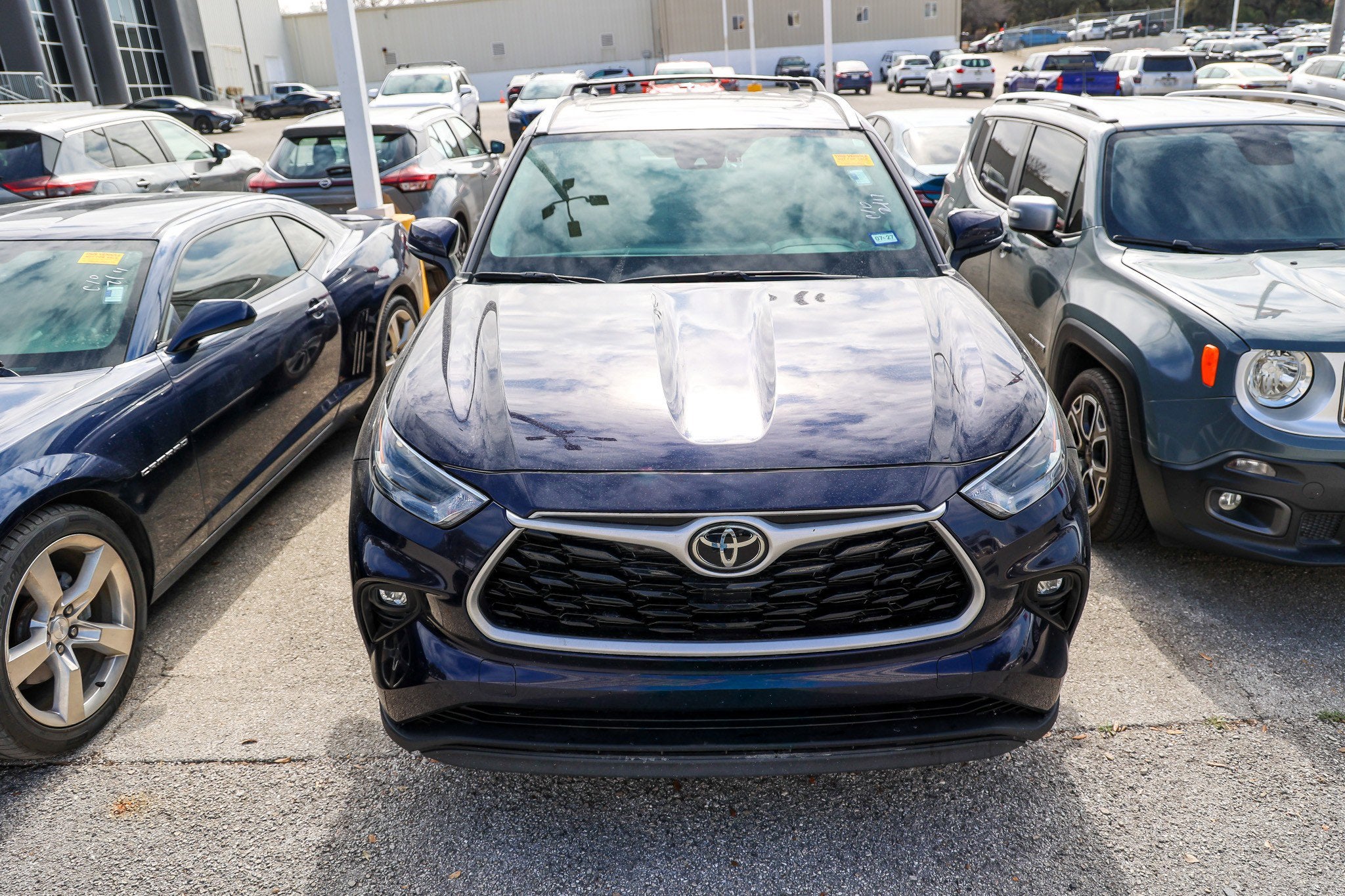 2025 Toyota HIGHLANDER XLE