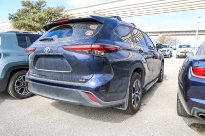 2025 Toyota HIGHLANDER XLE