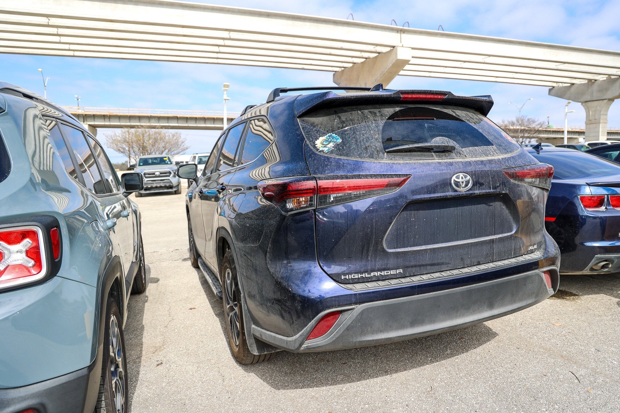 2025 Toyota HIGHLANDER XLE