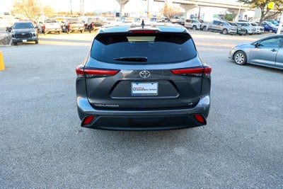 2023 Toyota HIGHLANDER LE