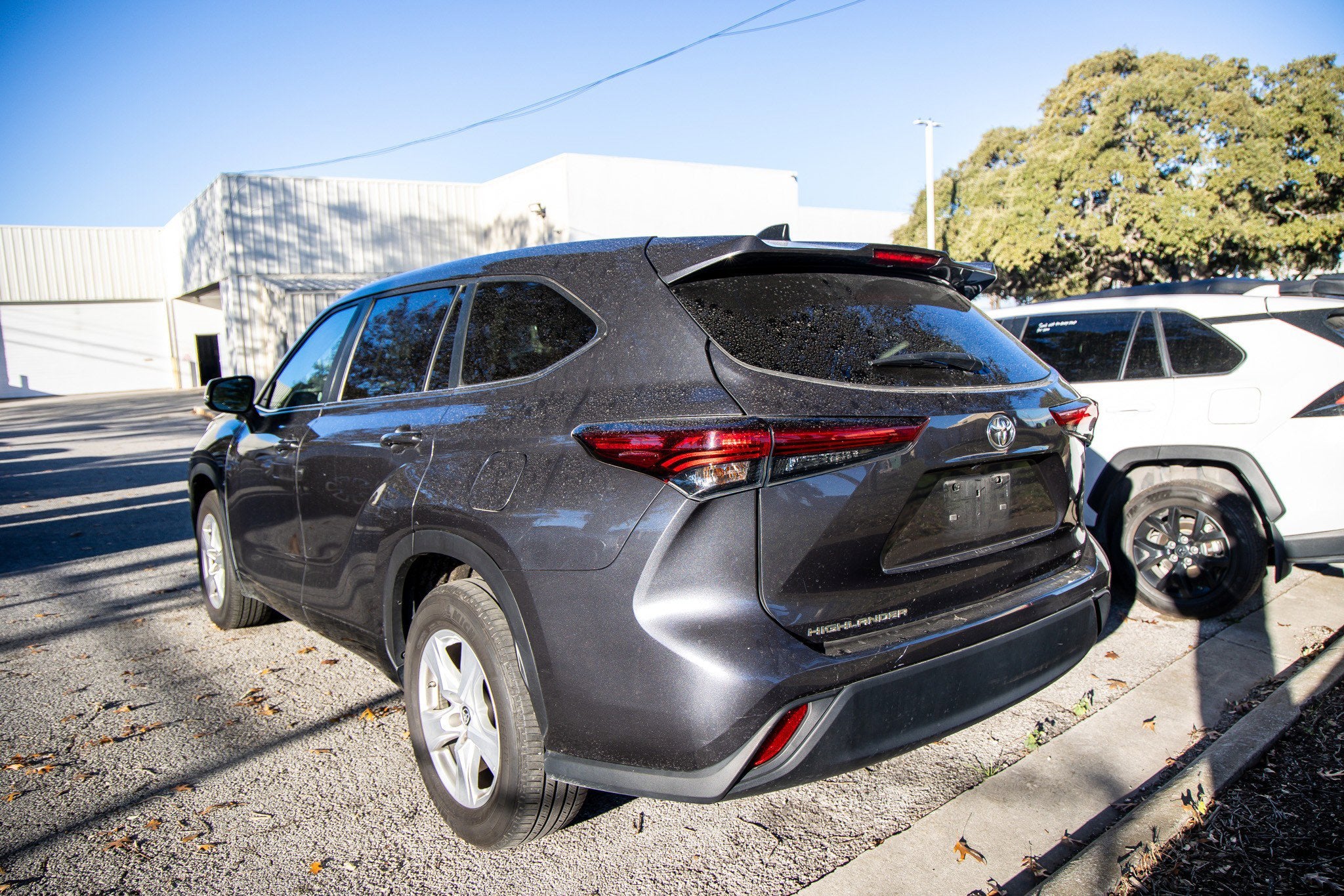 2023 Toyota HIGHLANDER LE