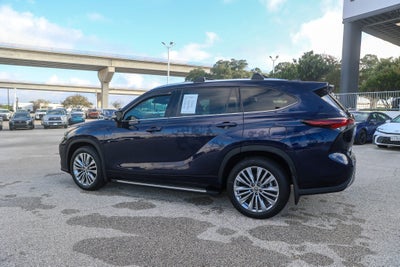 2024 Toyota Highlander Platinum
