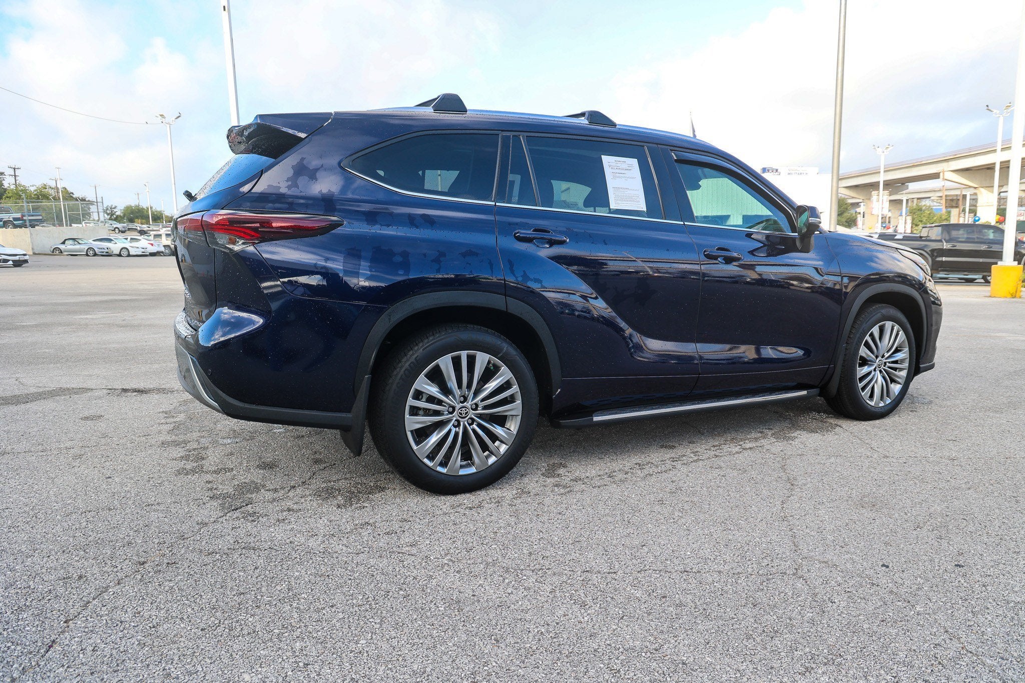 2024 Toyota Highlander Platinum