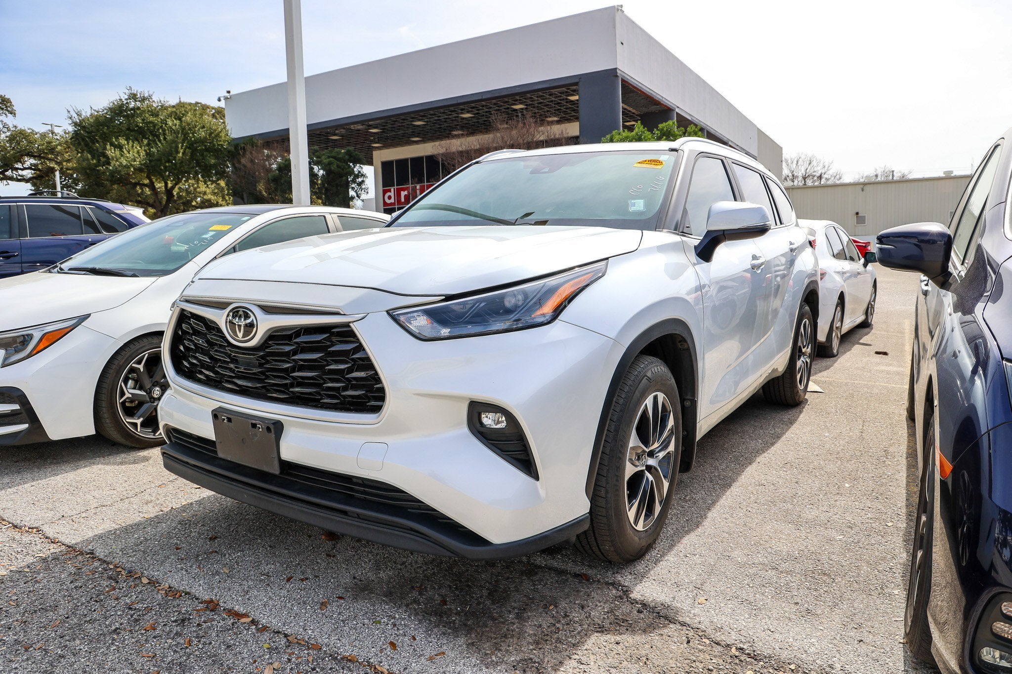 2023 Toyota HIGHLANDER XLE