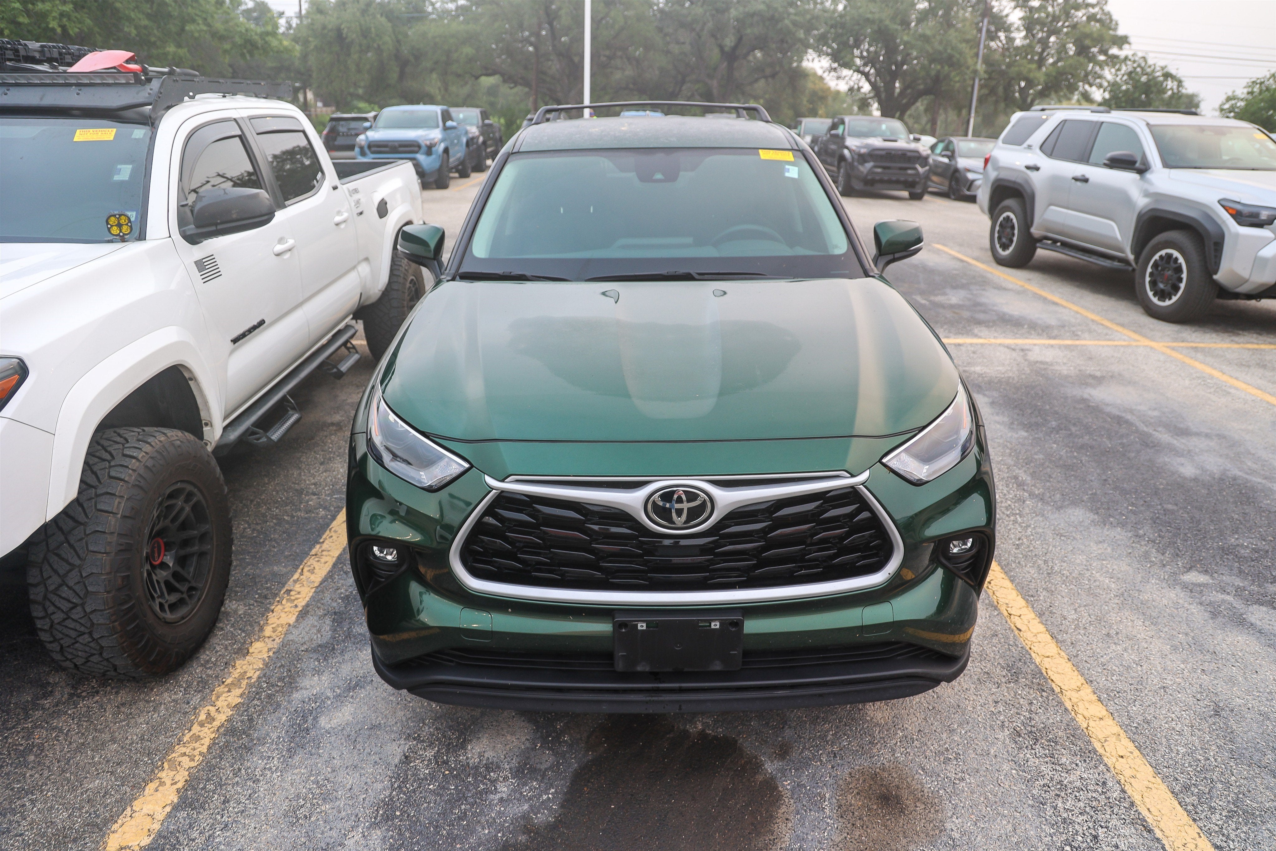 2025 Toyota Highlander LE