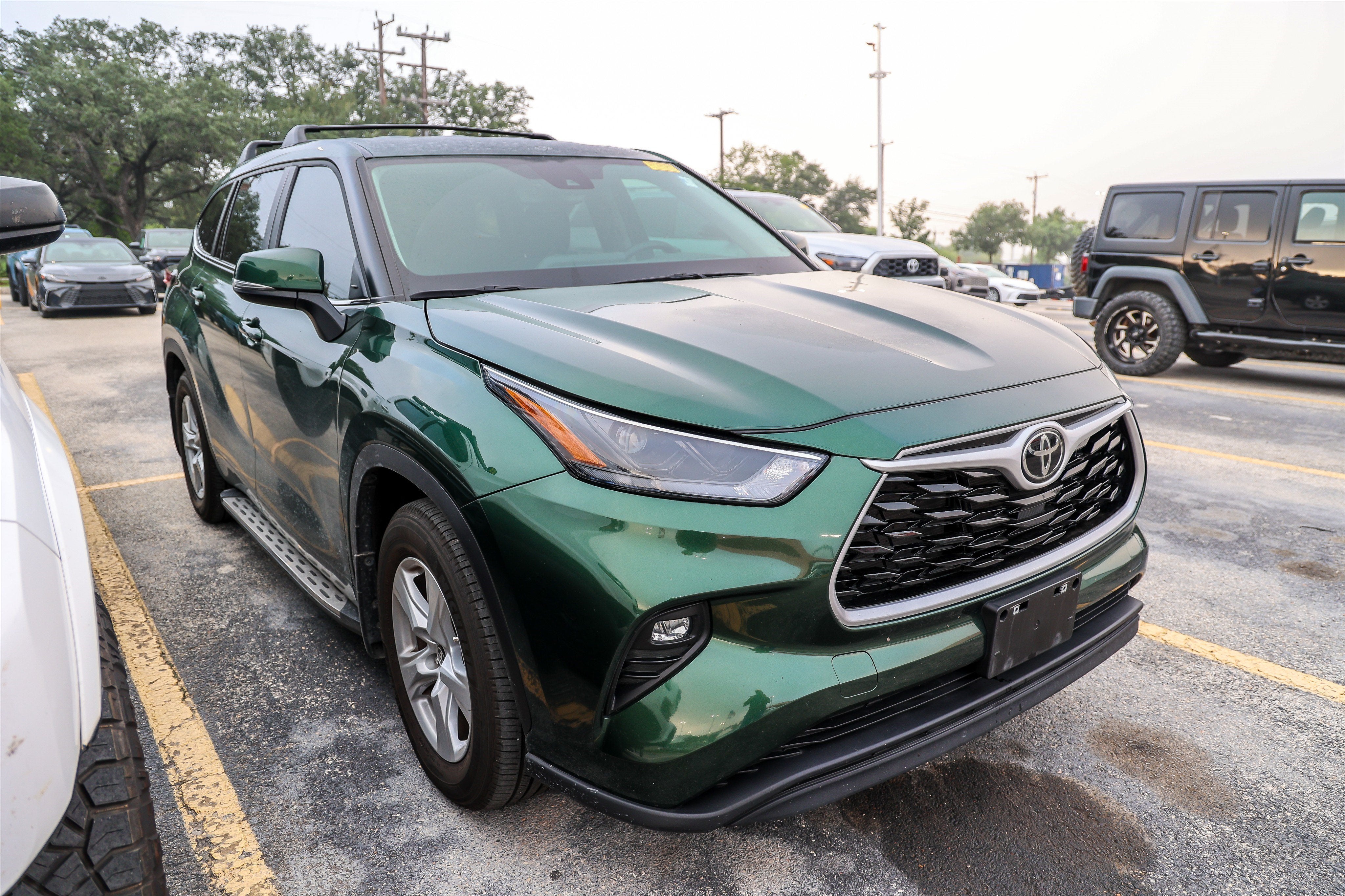 2025 Toyota Highlander LE