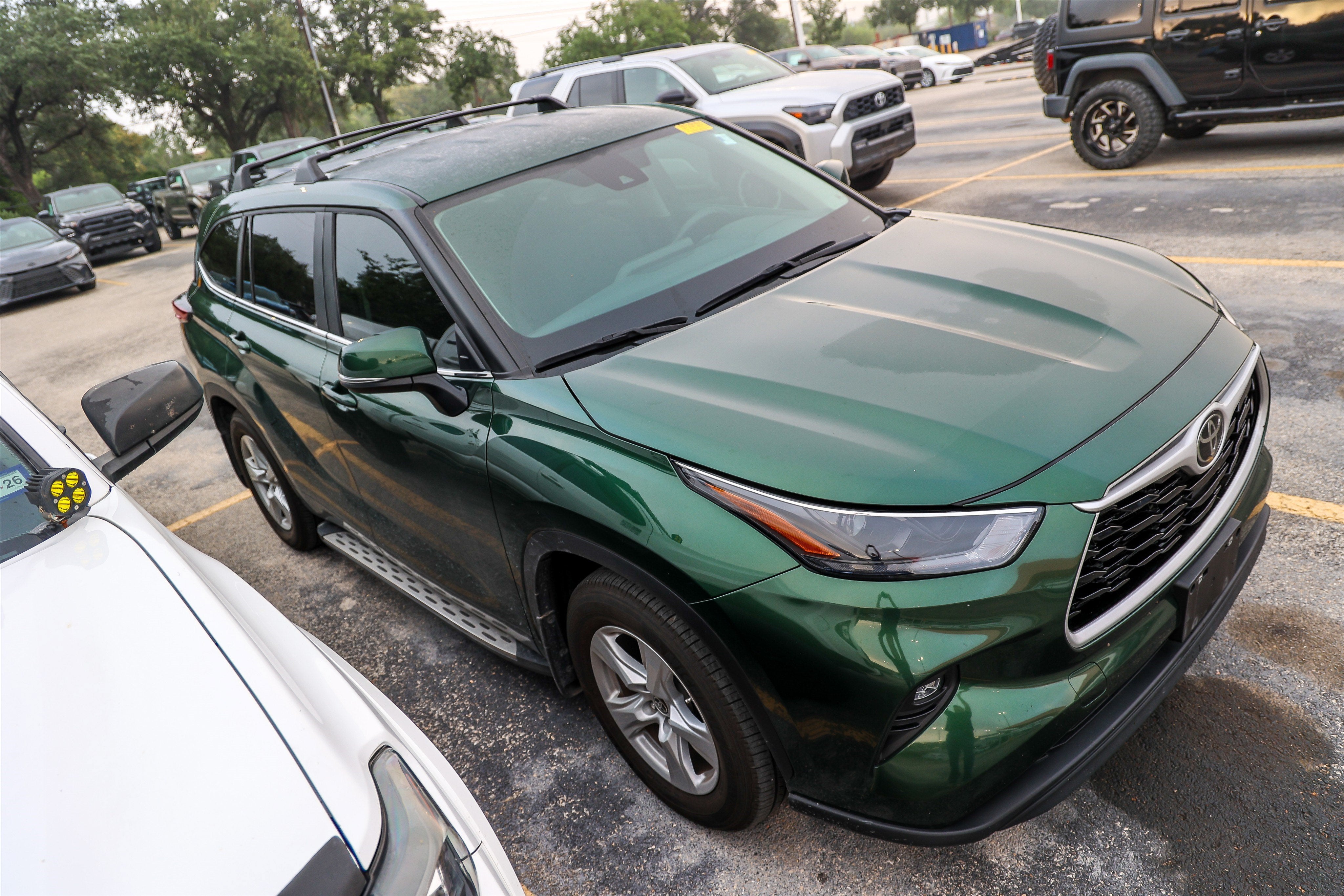 2025 Toyota Highlander LE