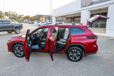 2026 Toyota Highlander XLE