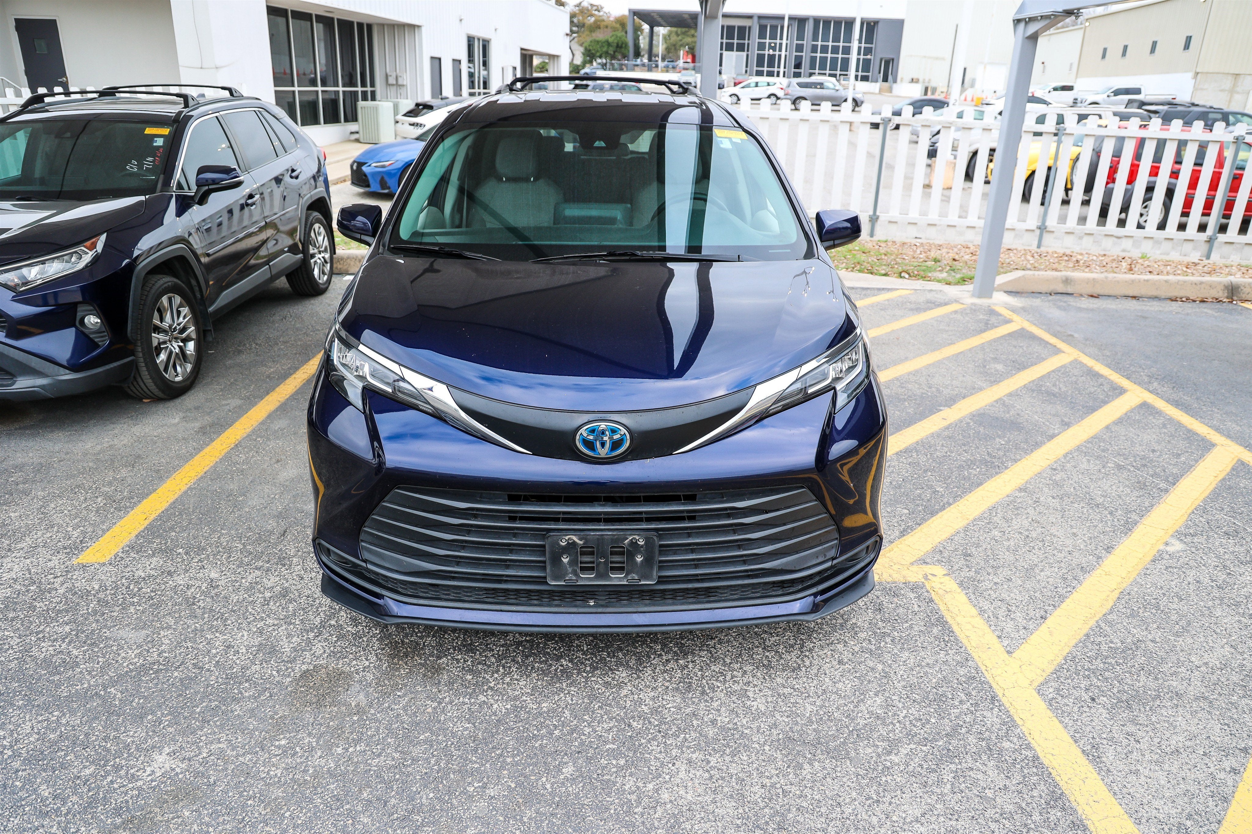 2021 Toyota SIENNA LE LE
