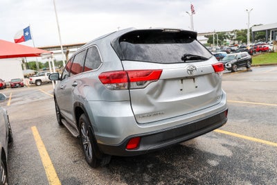 2017 Toyota Highlander SE