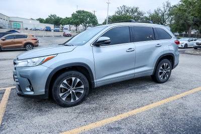 2018 Toyota Highlander SE