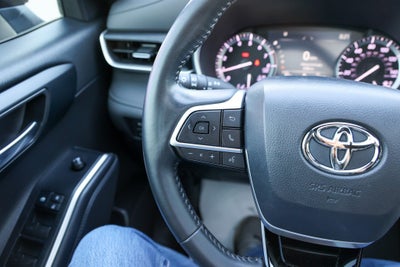2022 Toyota Highlander XSE