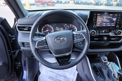 2022 Toyota Highlander XSE