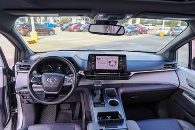 2021 Toyota Sienna XSE