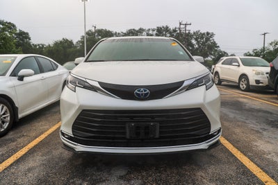 2021 Toyota Sienna XLE