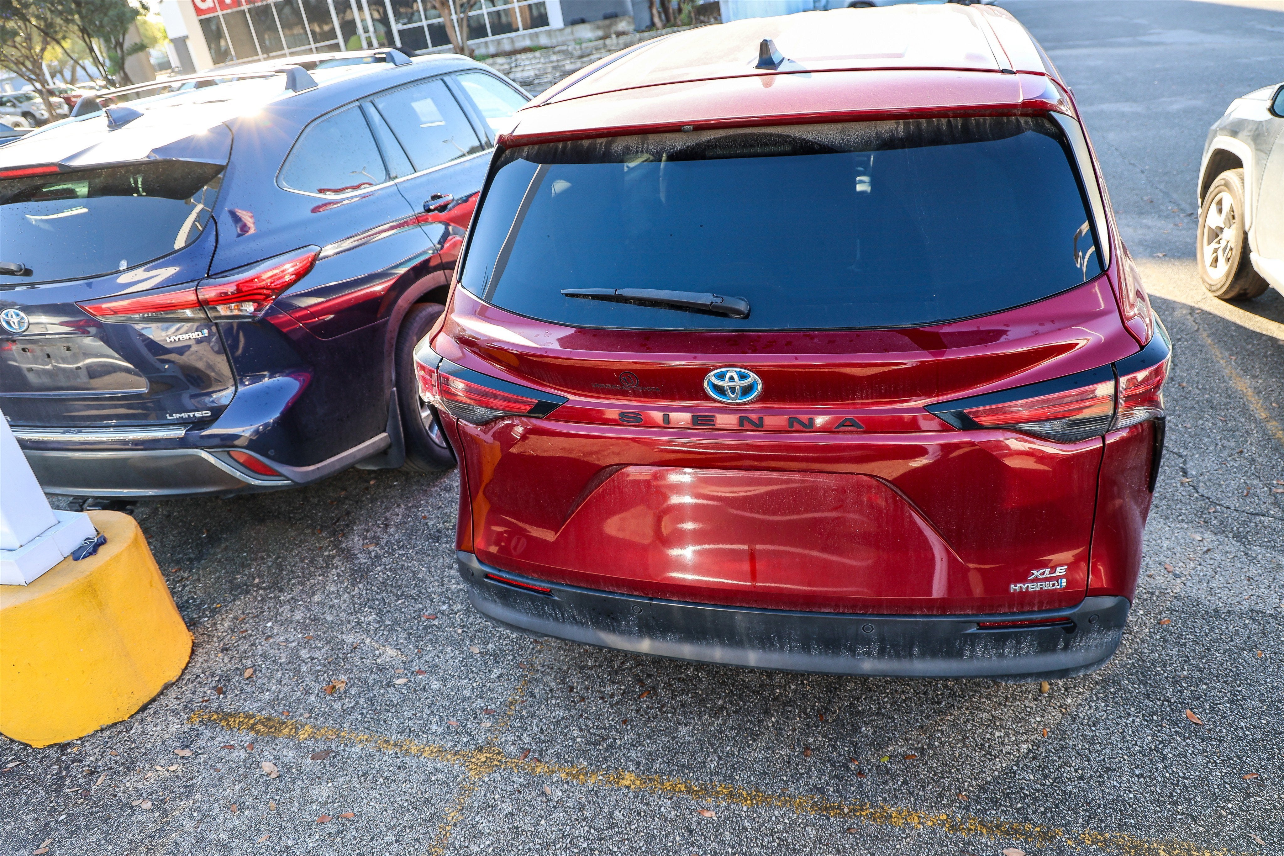 2022 Toyota SIENNA XLE XLE