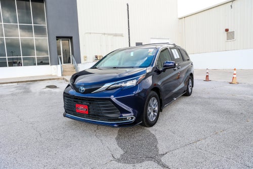 2024 Toyota Sienna XLE