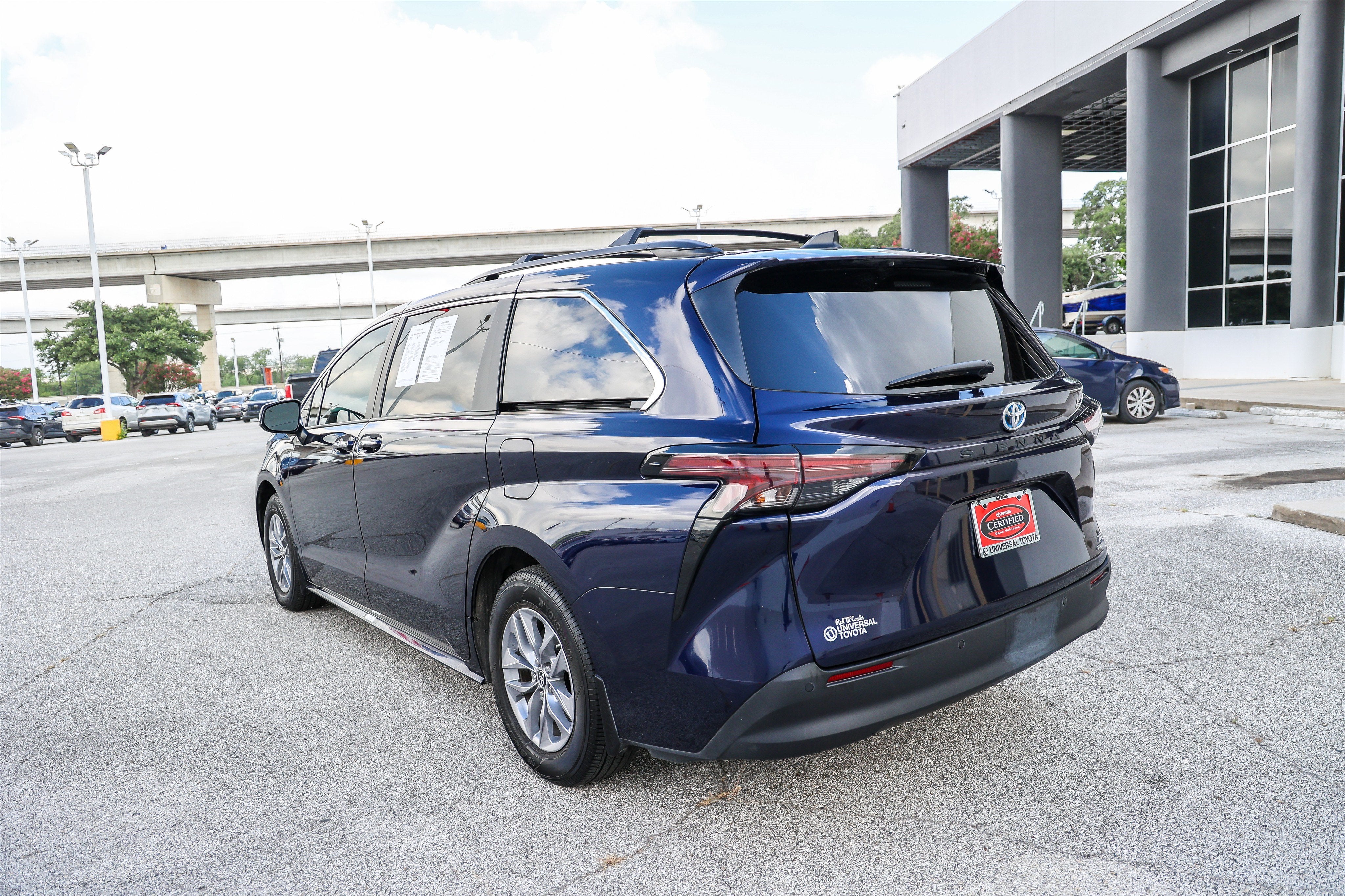 2024 Toyota Sienna XLE