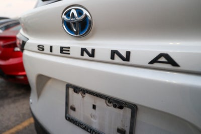 2025 Toyota Sienna XLE