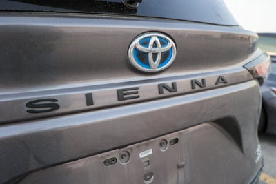 2022 Toyota Sienna XLE