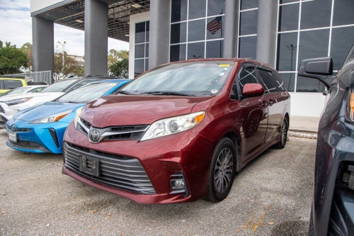 2018 Toyota SIENNA XLE PREM Limited