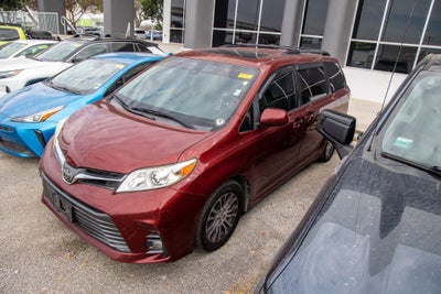2018 Toyota SIENNA XLE PREM Limited