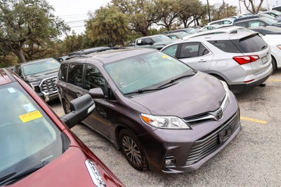 2019 Toyota SIENNA XLE 3.5L Limited