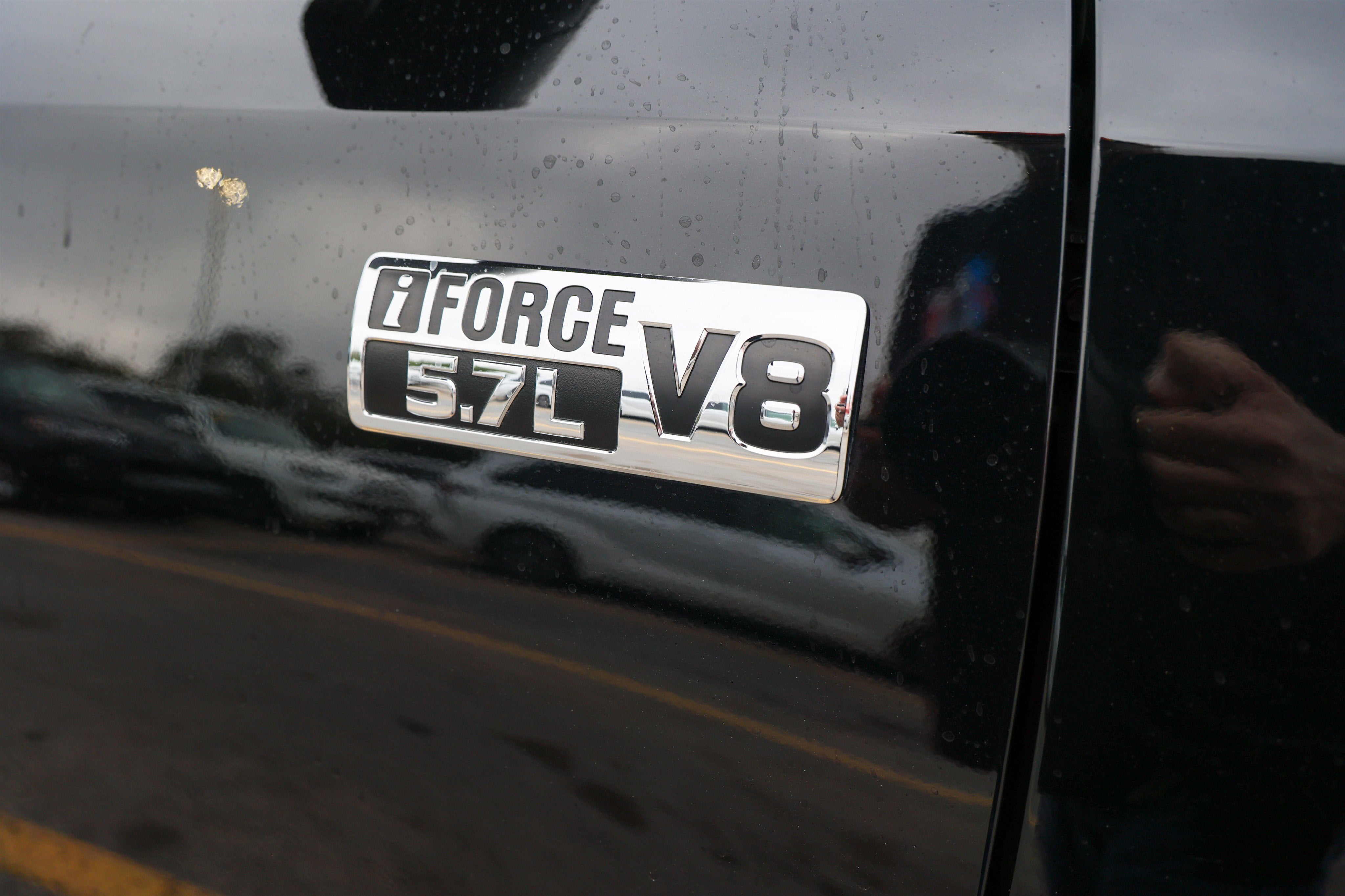 2017 Toyota TUNDRA 4X2 Limited