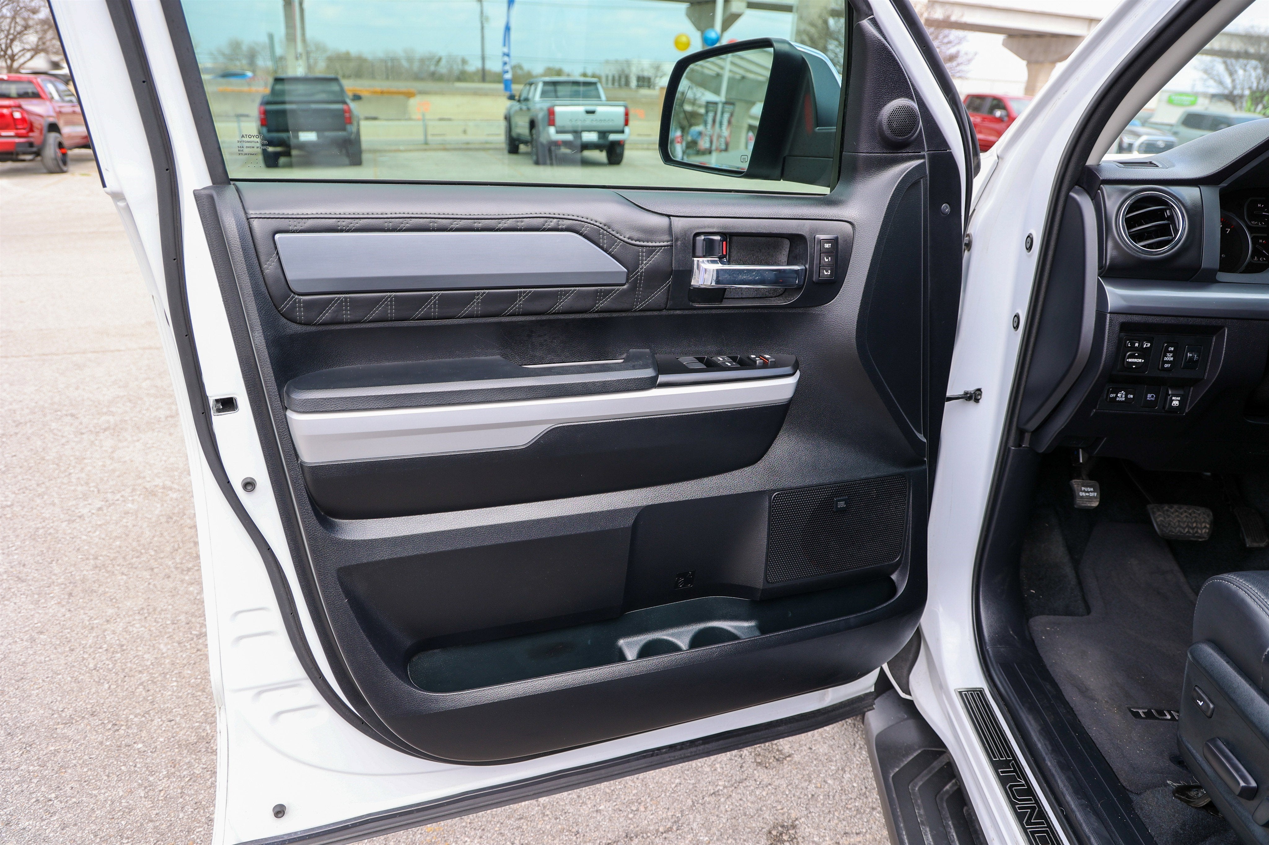 2021 Toyota TUNDRA 4X2 Platinum