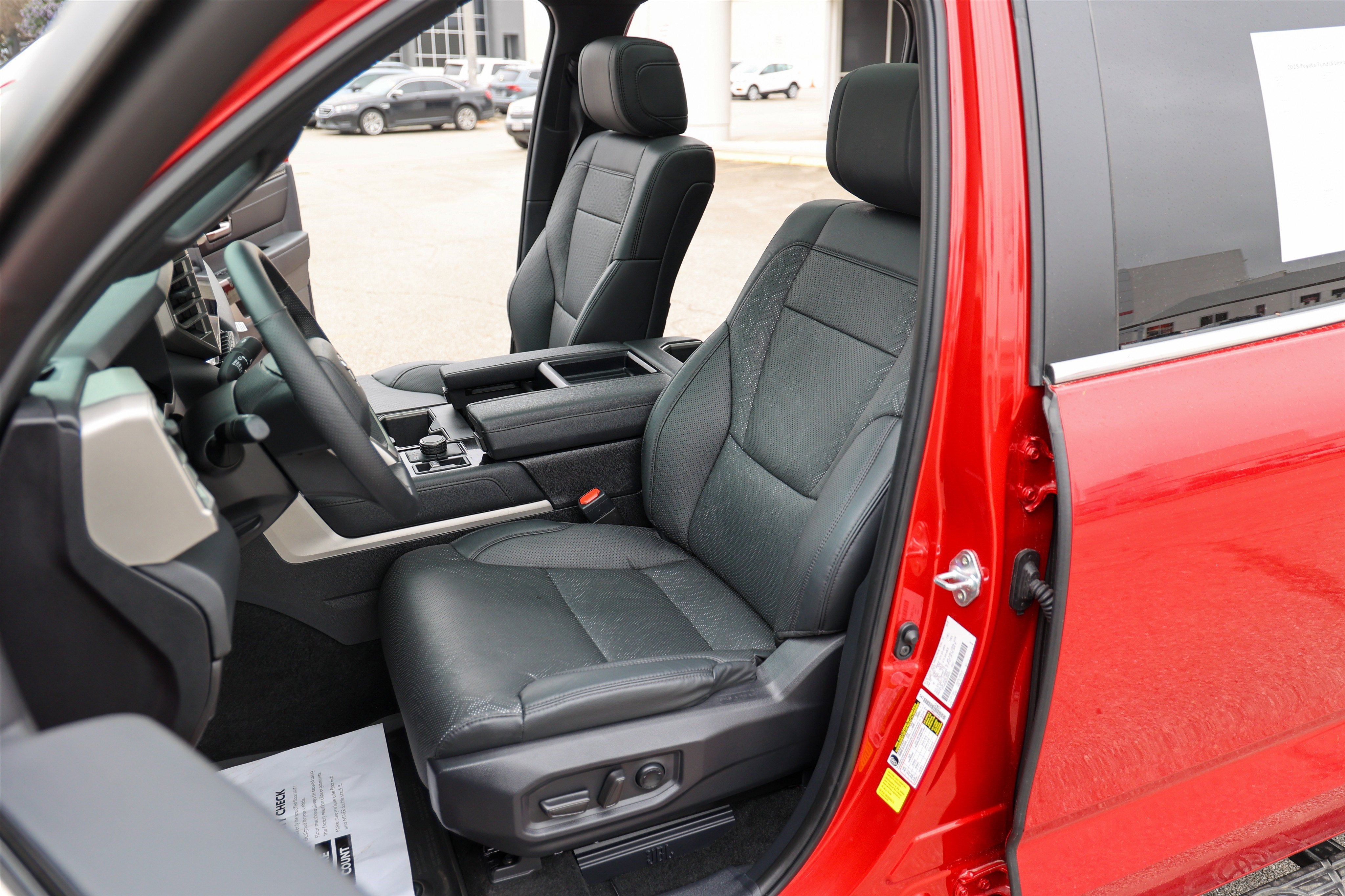 2025 Toyota TUNDRA 4X4 Limited