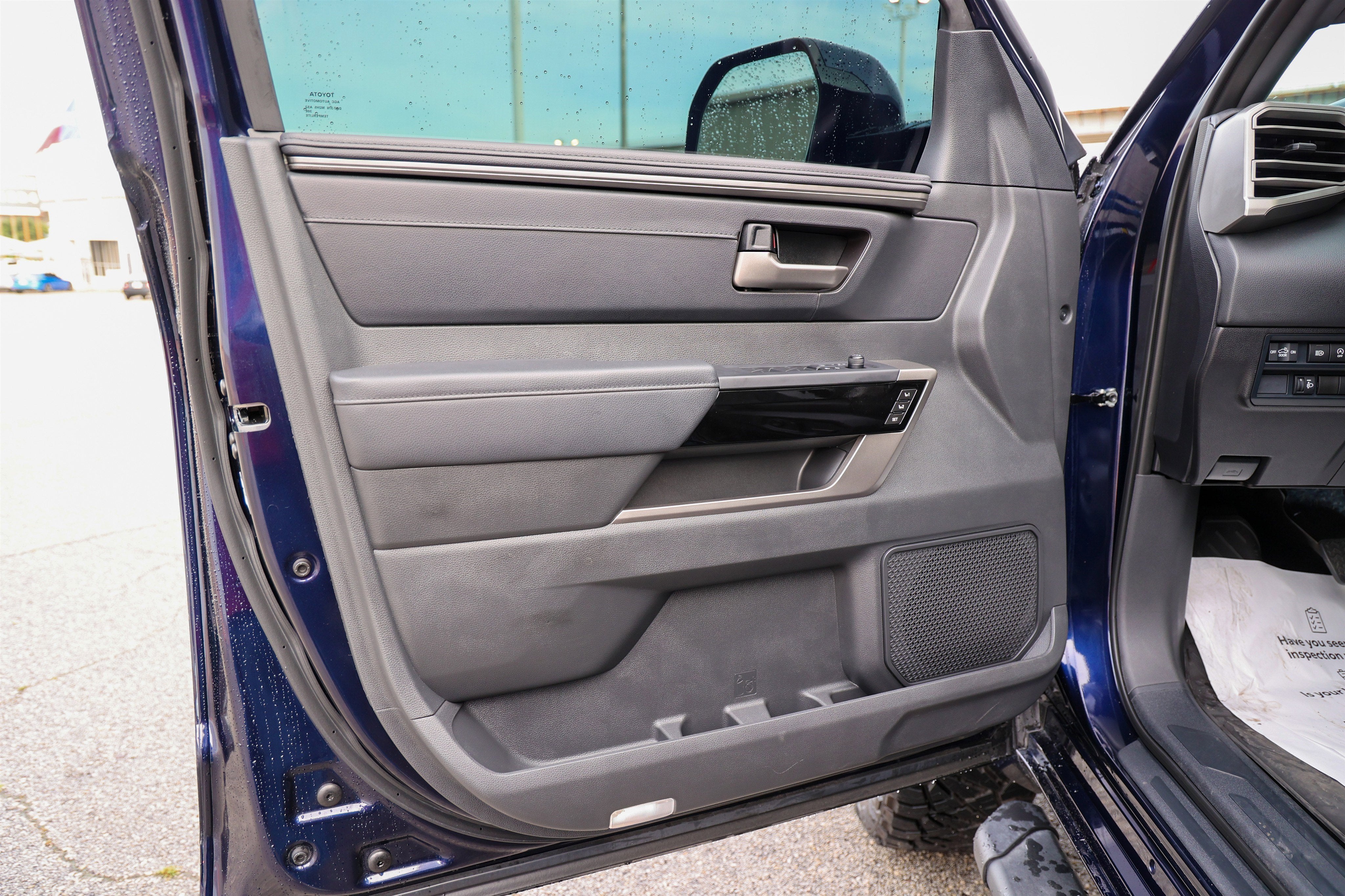 2025 Toyota TUNDRA 4X4 Limited