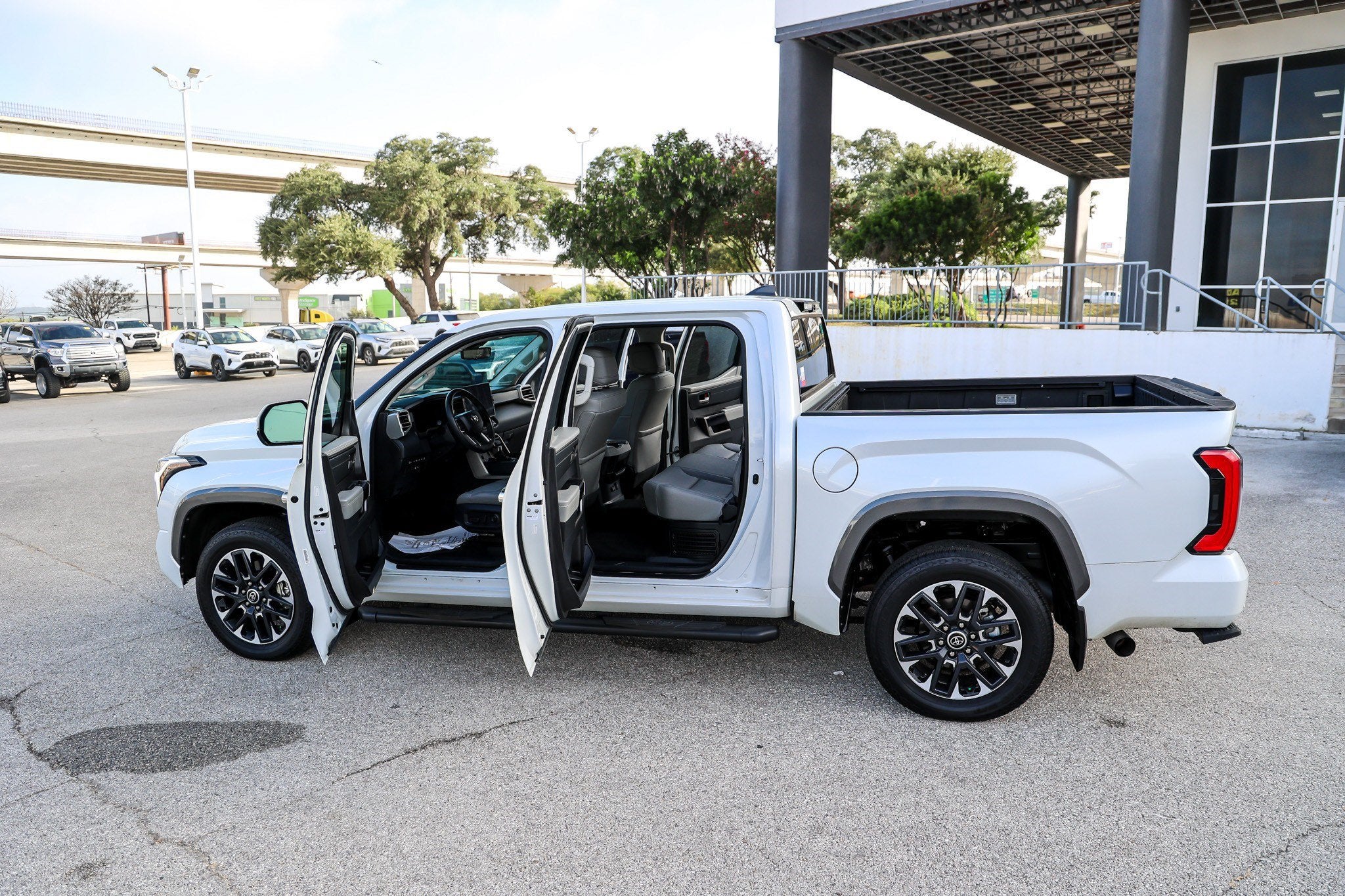 2024 Toyota Tundra i-FORCE MAX Limited Hybrid